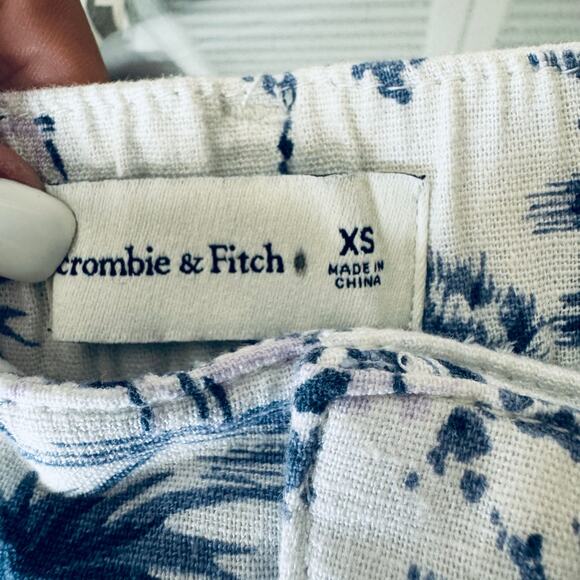 Abercrombie & Fitch Linen Shorts Womens XS White Bermuda Hawaiian Casual Preppy - Picture 2 of 12